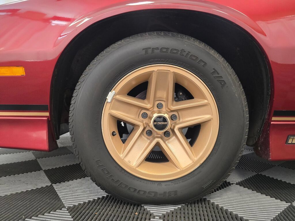 Used 1988 Chevrolet Camaro IROC-Z RWD image 16