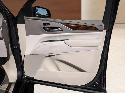 Used 2024 Cadillac Escalade Premium Luxury Platinum w/ Heavy-Duty Trailer Package AWD/4WD image 30