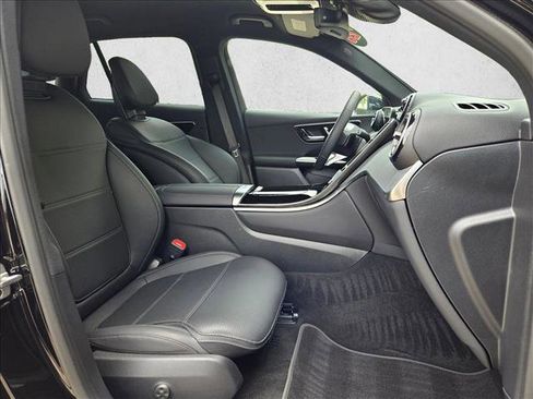Certified 2026 Mercedes-Benz GLC 300 image 21
