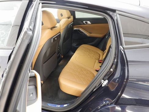 New 2026 BMW X6 xDrive40i image 14