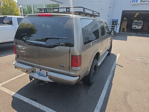 Used 2005 Ford Excursion Limited AWD/4WD image 3