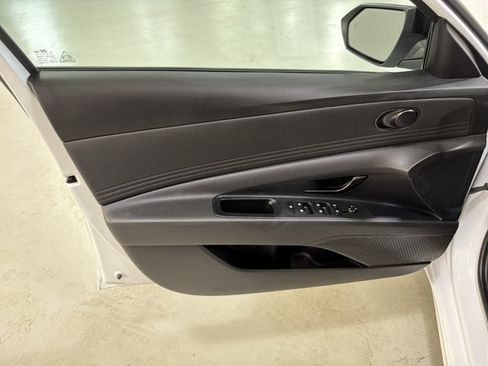 Used 2026 Hyundai Elantra Sport FWD image 17