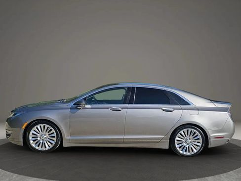 Used 2016 Lincoln MKZ w/ Equipment Group 300A Reserve FWD image 4