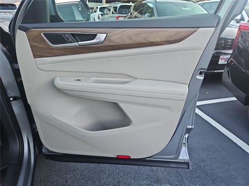 New 2026 Volkswagen Atlas SE image 28