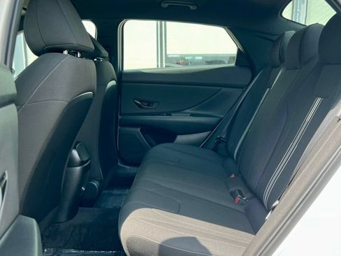 Used 2025 Hyundai Elantra Sport w/ Cargo Package FWD image 17
