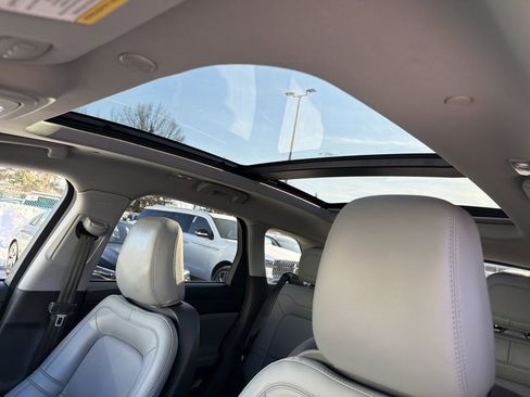 Used 2022 Lincoln Corsair Grand Touring image 29