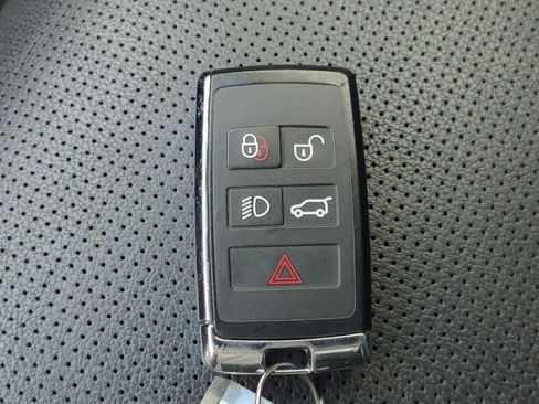 Used 2025 Jaguar F-PACE R-Dynamic S image 37