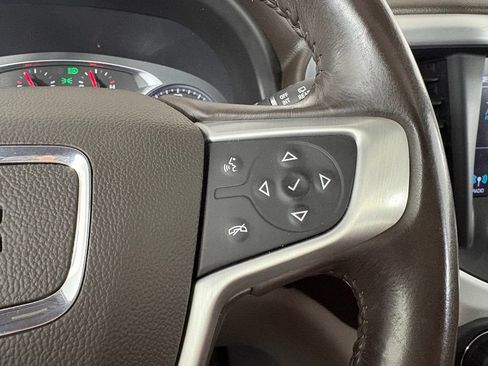 Used 2019 GMC Acadia SLT FWD image 22