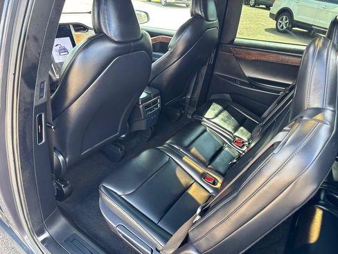 Used 2020 Tesla Model X AWD/4WD image 18