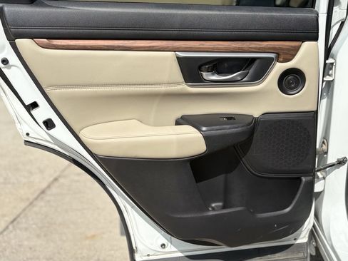 Used 2019 Honda CR-V Touring image 24