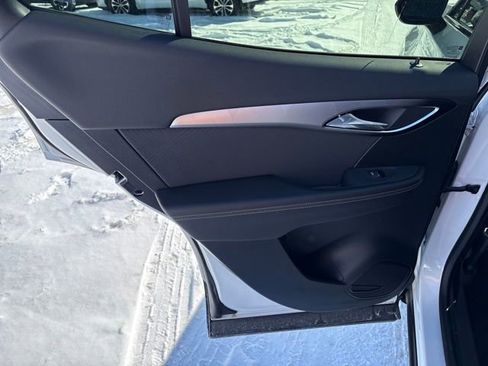 Used 2025 Buick Envision Sport Touring image 5