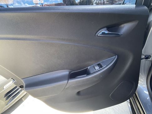 Used 2018 Chevrolet Volt LT image 18