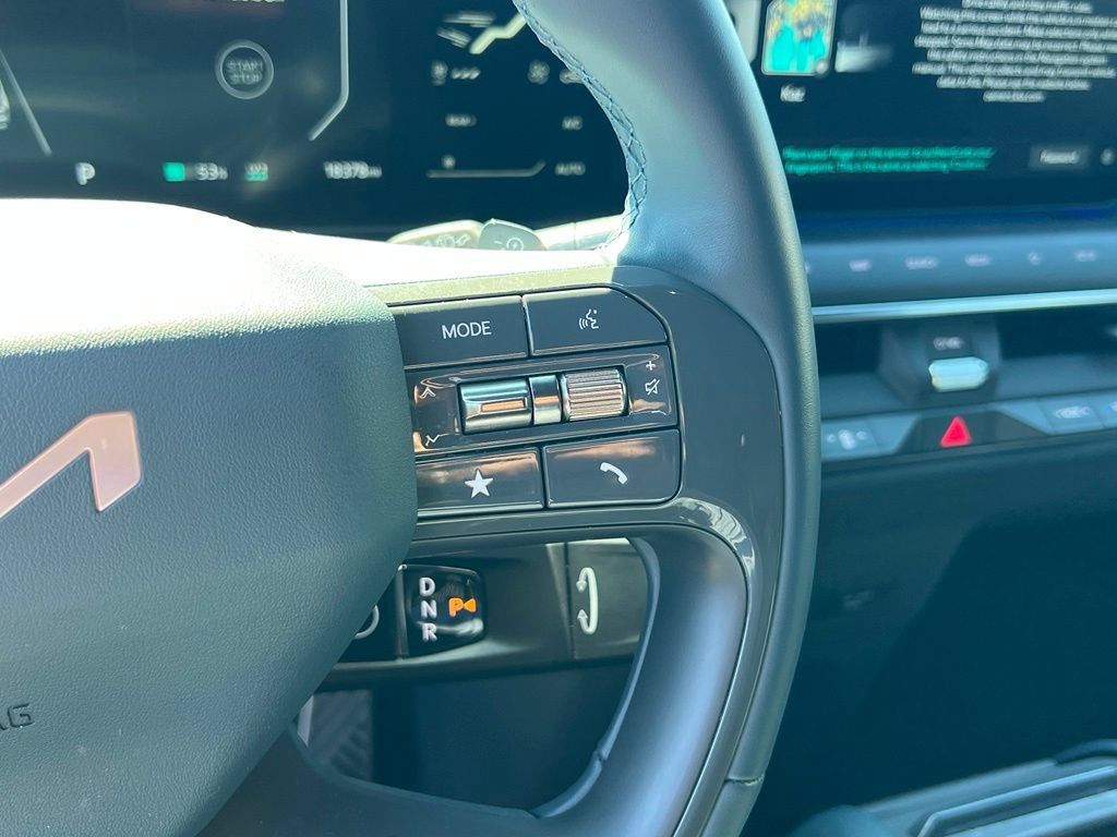 Certified 2024 Kia EV9 GT-Line AWD/4WD image 19