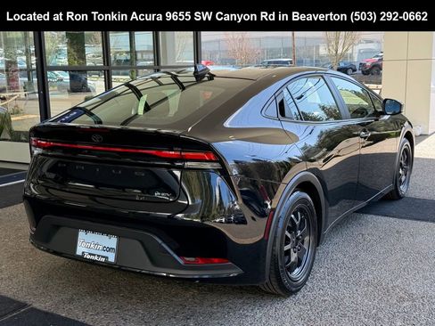 Used 2024 Toyota Prius LE image 8