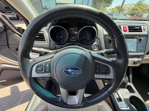 Used 2017 Subaru Outback 2.5i Limited AWD/4WD image 11
