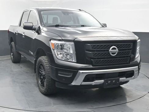 Used 2021 Nissan Titan SV w/ SV Convenience Package RWD image 8