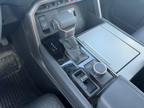 Used 2024 Toyota Sequoia Limited AWD/4WD image 16