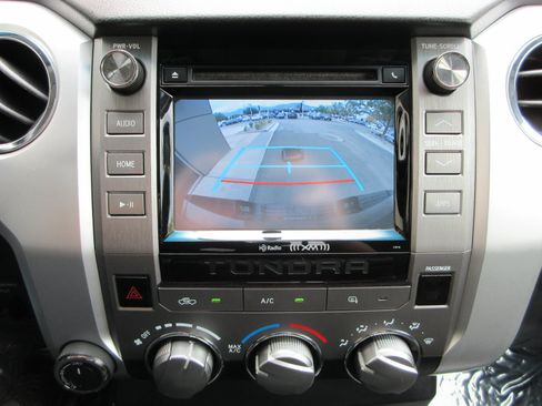 Used 2017 Toyota Tundra SR5 AWD/4WD image 37