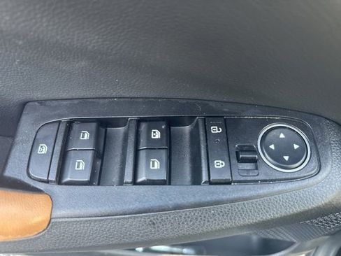 Used 2025 Kia Seltos EX w/ EX Sunroof Package AWD/4WD image 11