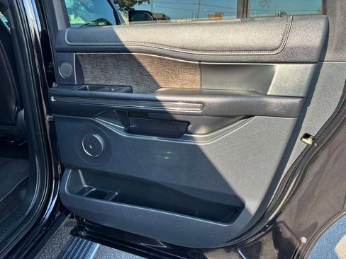 Used 2020 Ford Expedition Max Limited AWD/4WD image 16