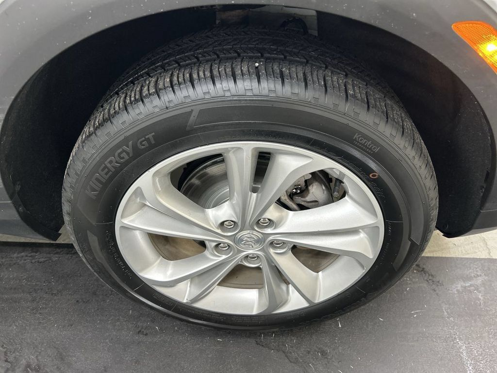 Certified 2023 Buick Encore GX Preferred w/ Cold Weather Comfort Package AWD/4WD image 8