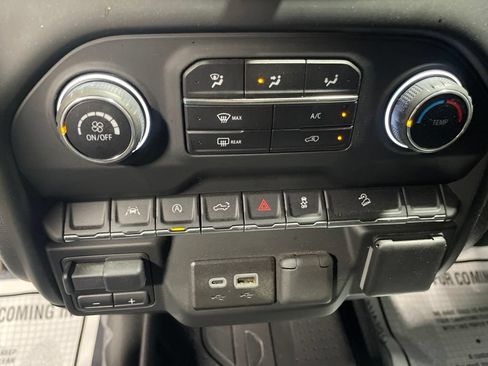 Used 2023 Chevrolet Silverado 1500 Custom Trail Boss AWD/4WD image 31