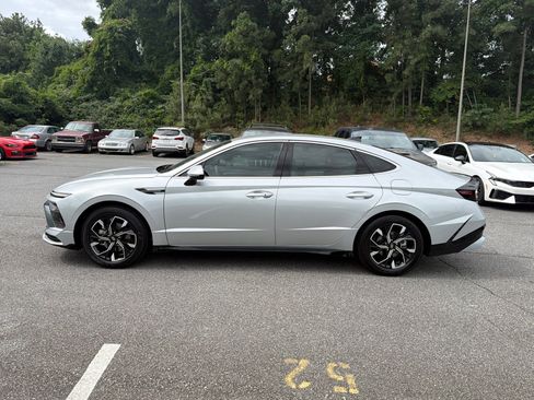 Certified 2025 Hyundai Sonata SEL FWD image 8