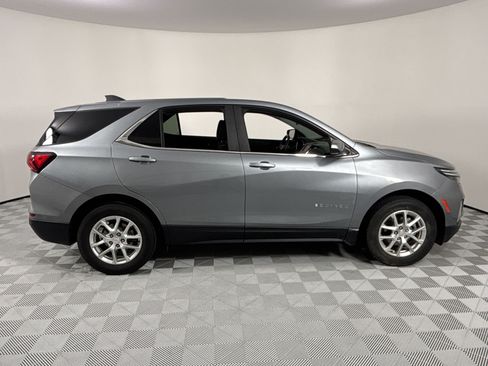 Used 2024 Chevrolet Equinox LT AWD/4WD image 8