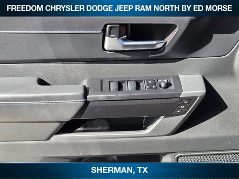 Used 2025 Toyota Tundra Platinum AWD/4WD image 17