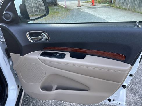 Used 2016 Dodge Durango Limited w/ Nav & Power Liftgate Group image 27