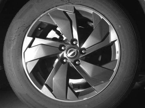 Used 2025 Nissan Rogue SV FWD image 15