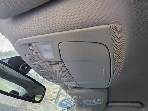 Used 2020 Ford Fusion SE FWD image 29