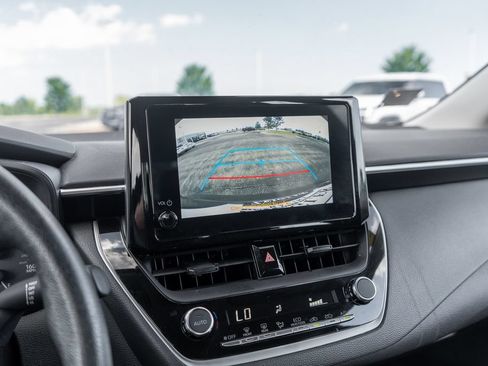 Used 2024 Toyota Corolla LE FWD image 29