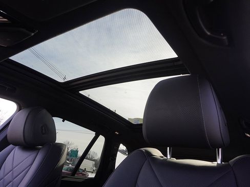 Used 2023 BMW X5 xDrive40i w/ Executive Package image 29