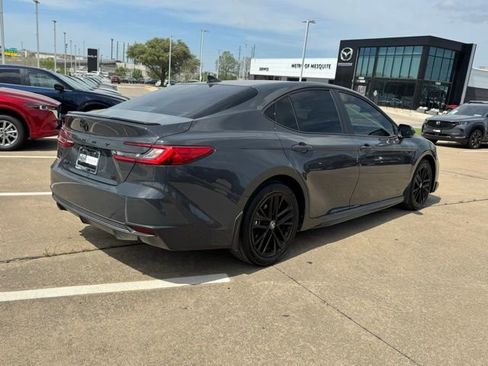 Used 2025 Toyota Camry SE w/ Convenience Package FWD image 6