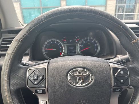 Used 2018 Toyota 4Runner SR5 Premium RWD image 18