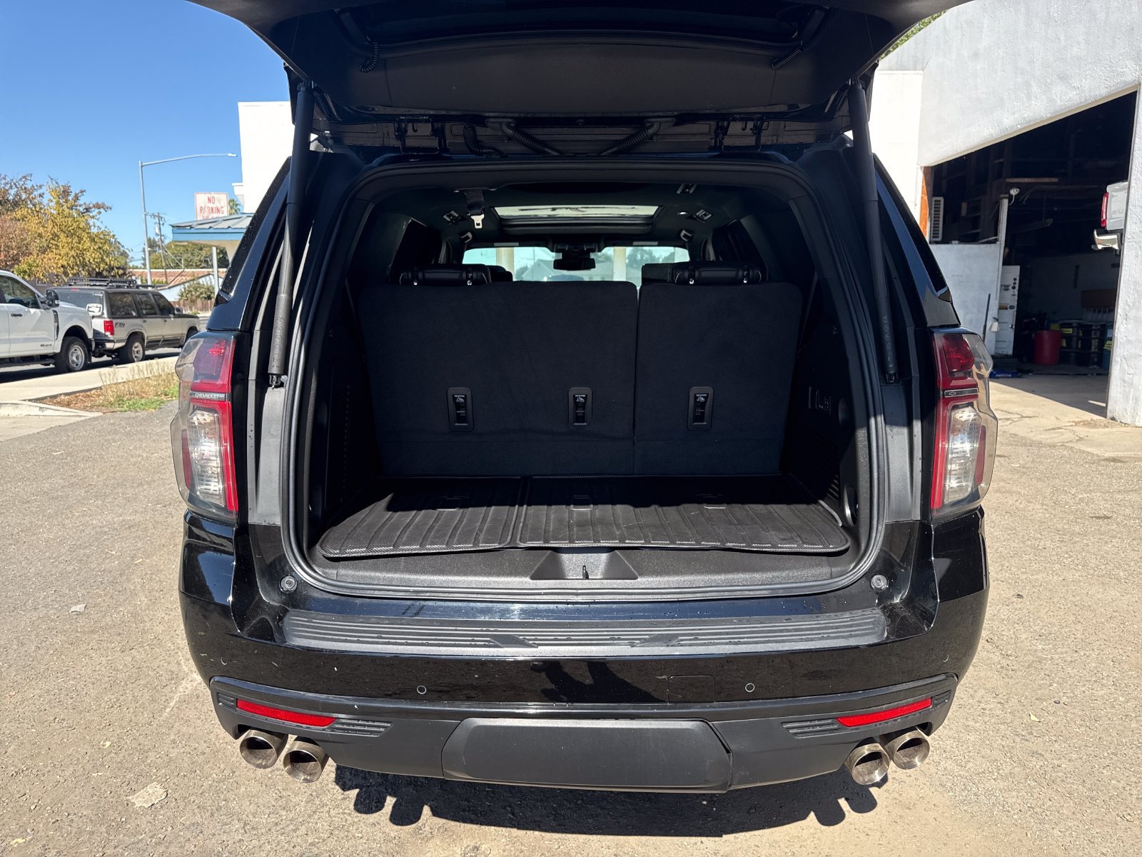 Used 2024 Chevrolet Tahoe Premier w/ Max Trailering Package AWD/4WD image 23
