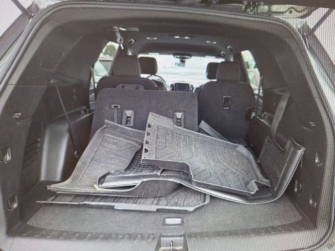 Used 2023 Chevrolet Traverse LT w/ LPO, Floor Liner Package AWD/4WD image 13