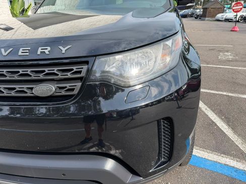 Used 2018 Land Rover Discovery SE AWD/4WD image 6