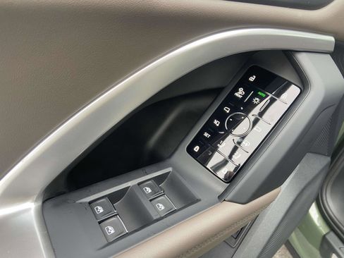 Certified 2025 Audi Q5 Prestige image 21