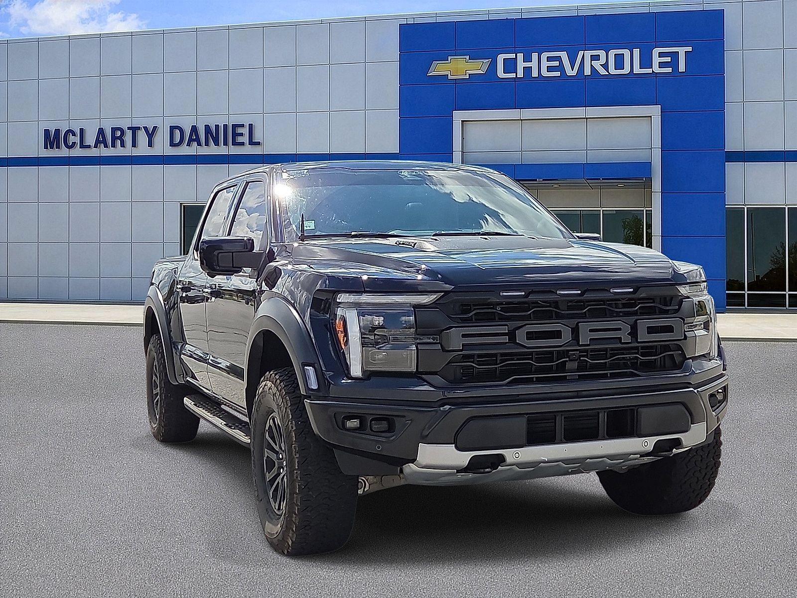 Used 2025 Ford F150 Raptor AWD/4WD image 1