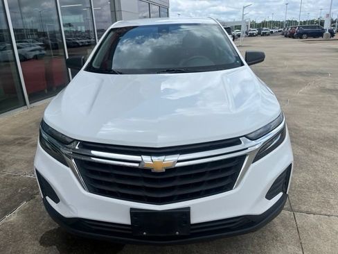 Used 2022 Chevrolet Equinox LS w/ LS Convenience Package AWD/4WD image 6