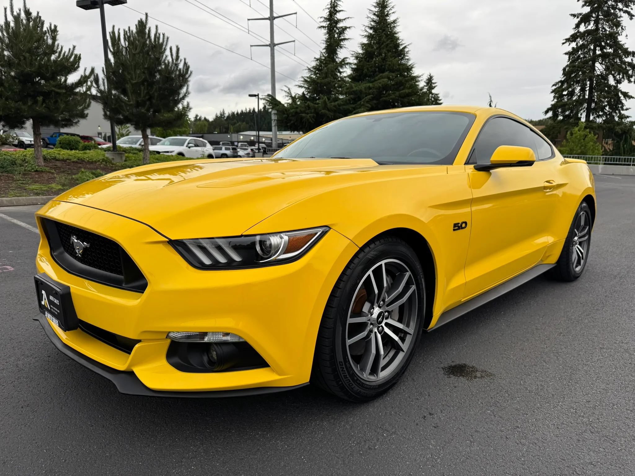 Used 2017 Ford Mustang GT Premium w/ Enhanced Security Package RWD image 4