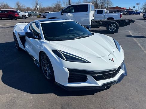 Used 2025 Chevrolet Corvette Z06 image 7