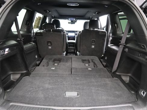 Used 2024 Jeep Grand Cherokee L Limited w/ Luxury Tech Group II image 13