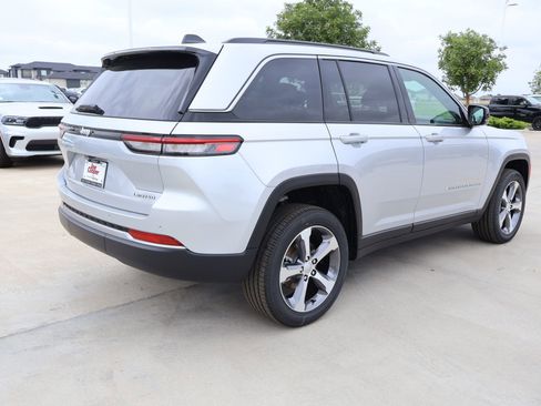 New 2026 Jeep Grand Cherokee Limited AWD/4WD image 22