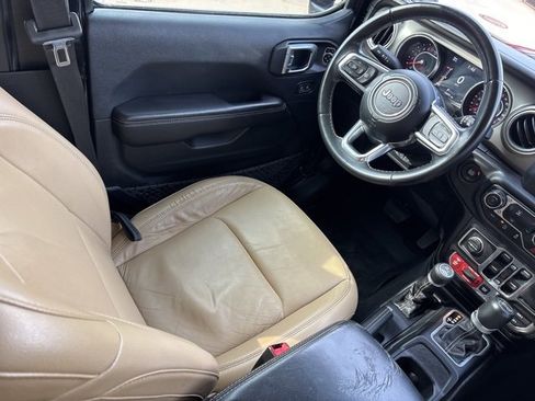 Used 2018 Jeep Wrangler Unlimited Rubicon image 15