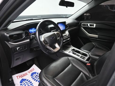 Used 2020 Ford Explorer XLT w/ Equipment Group 202A image 19