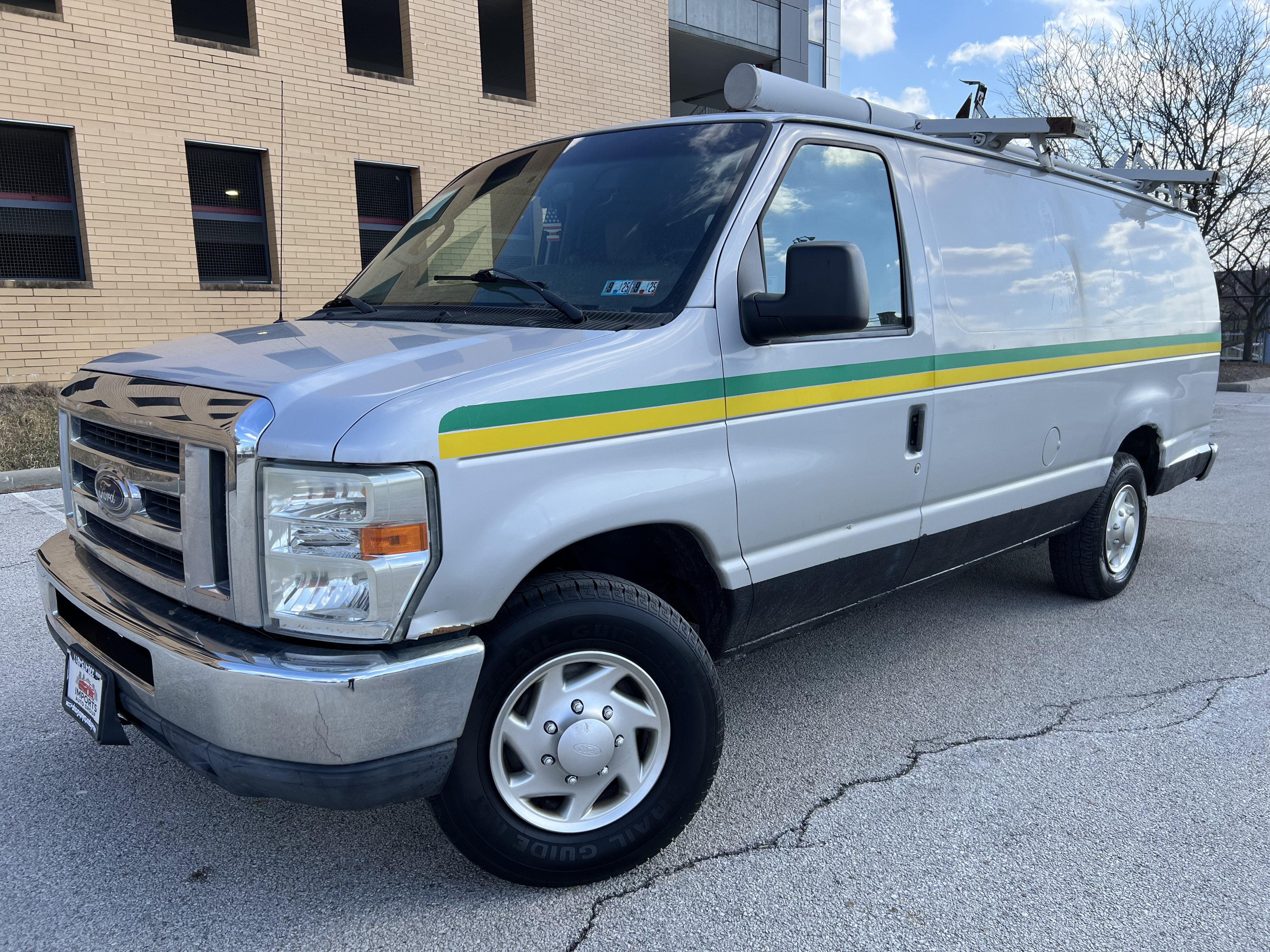 Used 2011 Ford E-250 and Econoline 250 Extended w/ Commercial Cargo Van Pkg RWD image 1