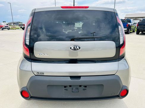 Used 2016 Kia Soul FWD image 29